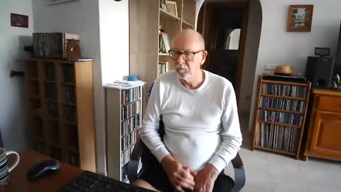  Papi  online show from April 23, 3:03 pm