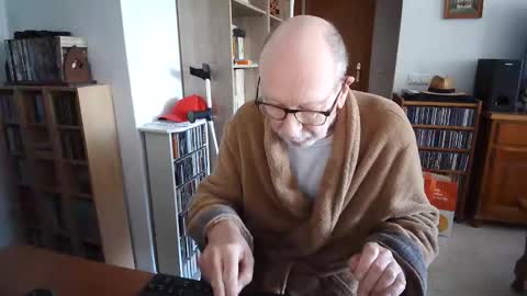  Papi  online show from February 7, 11:17 am