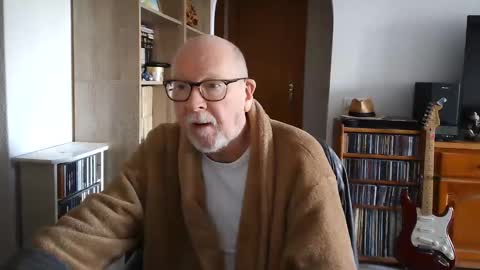 Snapshot of 7thsojourn chatting on February 12, 9:20 am Papi online show from February 12, 9:20 am