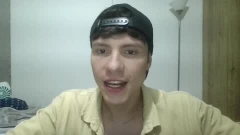82tomas online show from April 28, 3:11 am