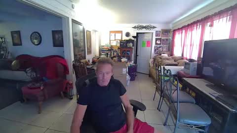 Snapshot of 86406stud chatting on December 31, 6:24 pm 86406stud online show from December 31, 6:24 pm