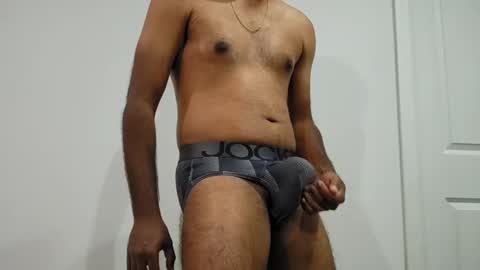 Snapshot of 8inch_desi chatting on October 5, 2:15 am 8inch_desi online show from October 5, 2:15 am