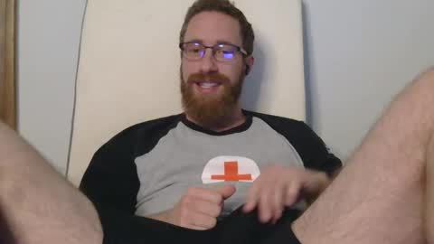 8InchesAndSomeHoles online show from April 27, 7:19 pm