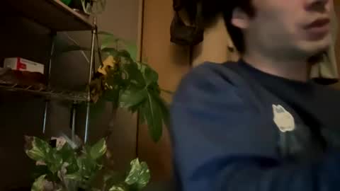 9thislandd online show from February 24, 4:04 pm