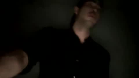 9thislandd online show from December 18, 2:32 am