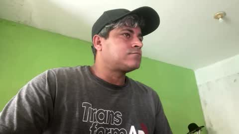 Snapshot of 9vinhocamshow chatting on October 15, 12:02 pm 9vinhocamshow online show from October 15, 12:02 pm