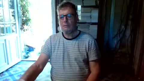 _123_voyeur_ online show from April 9, 12:11 pm