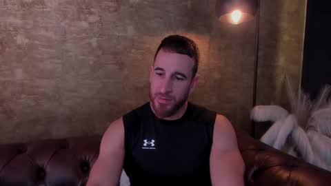 Snapshot of _adamcoper_ chatting on January 25, 12:27 am _adamcoper_ online show from January 25, 12:27 am