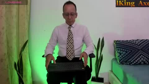Axel online show from July 27, 11:39 am
