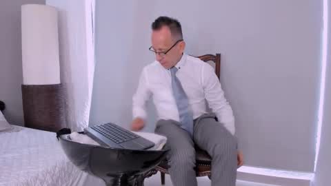 _axelking_ online show from October 24, 12:18 pm