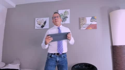 _axelking_ online show from October 20, 11:47 am