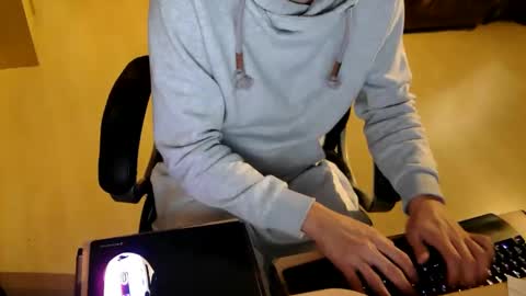 Snapshot of _chris_87 chatting on January 23, 7:40 pm  chris 87 online show from January 23, 7:40 pm