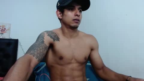  crissgex  online show from March 10, 3:01 am