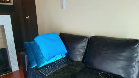 Snapshot of _dantfox_ chatting on October 14, 7:21 pm Dante online show from October 14, 7:21 pm