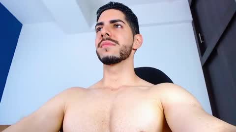 Snapshot of _davidwolf chatting on February 23, 12:47 am David online show from February 23, 12:47 am