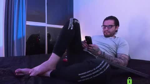  -         online show from April 25, 2:47 am