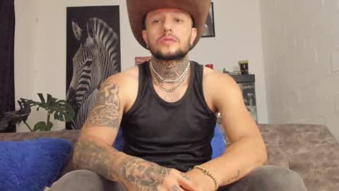 Snapshot of _emilio_escobar chatting on February 3, 10:25 am Emilio online show from February 3, 10:25 am