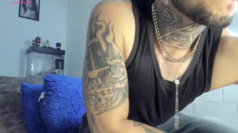 Snapshot of _emilio_escobar chatting on February 28, 10:09 am Emilio online show from February 28, 10:09 am