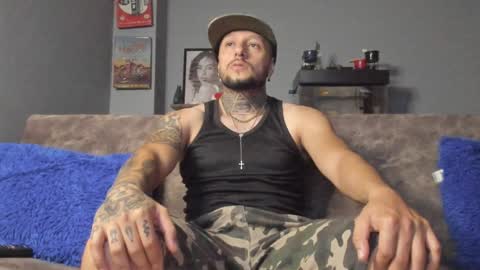 Snapshot of _emilio_escobar chatting on January 10, 10:50 am Emilio online show from January 10, 10:50 am