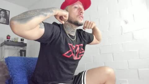 Snapshot of _emilio_escobar chatting on March 1, 10:24 am Emilio online show from March 1, 10:24 am