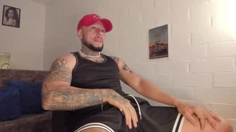 Snapshot of _emilio_escobar chatting on September 18, 8:27 am Emilio online show from September 18, 8:27 am