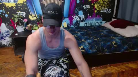 Snapshot of _happydayleon_ chatting on September 18, 6:10 pm _happydayleon_ online show from September 18, 6:10 pm