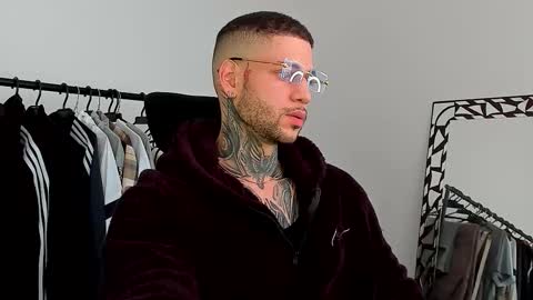 jeison online show from November 23, 2:28 pm