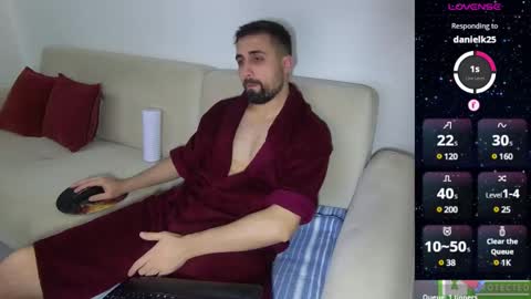 _jeem_ online show from February 6, 6:24 pm