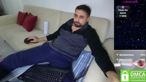 _jeem_ online show from March 12, 4:56 pm