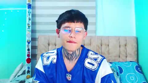 mod online show from March 18, 5:21 am