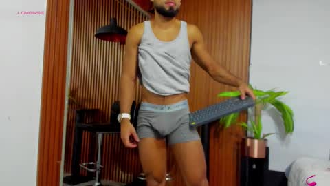 _luca_flame online show from November 20, 2:00 am