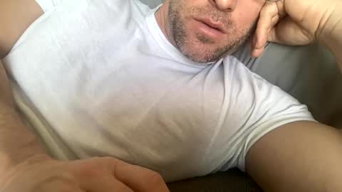 _lululeo_ online show from April 19, 7:49 pm