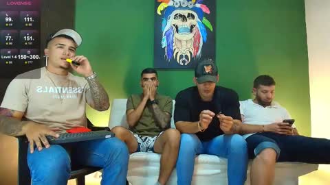 Snapshot of _luxury_23 chatting on October 22, 3:21 am STIVEN online show from October 22, 3:21 am