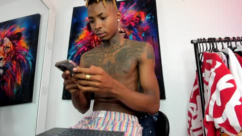 Snapshot of _pantera_09 chatting on December 16, 6:16 pm Kevin online show from December 16, 6:16 pm