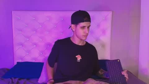 wav online show from October 28, 7:00 am