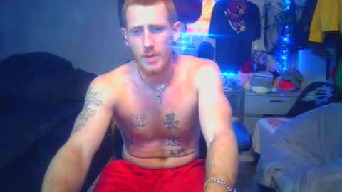 Snapshot of _redxxx chatting on December 19, 3:40 am REDxxx online show from December 19, 3:40 am