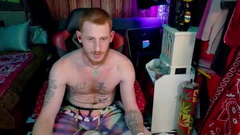 Snapshot of _redxxx chatting on October 18, 5:51 pm REDxxx online show from October 18, 5:51 pm