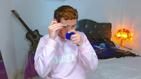 santi online show from April 20, 8:17 am