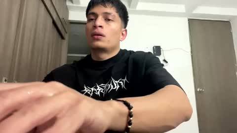 Juan Pablo-independent model online show from April 21, 4:29 am