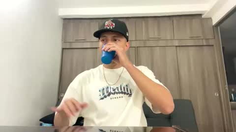 Juan Pablo-independent model online show from September 28, 2:53 am