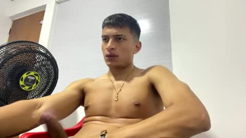 Juan Pablo-independent model online show from December 9, 4:45 am