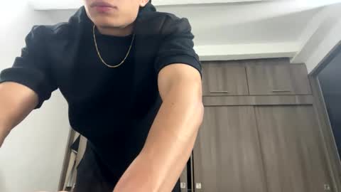 Juan Pablo-independent model online show from September 9, 2:44 am