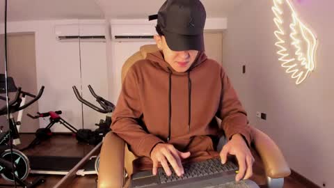 _taylorblack online show from April 11, 11:25 am