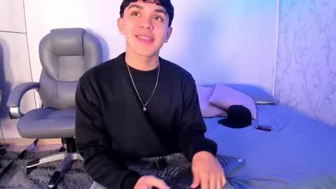 _taylorblack online show from February 2, 11:51 am