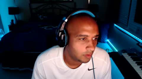 a4orce online show from June 20, 5:45 am