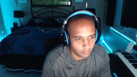 a4orce online show from February 12, 12:05 am