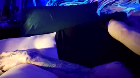 a_bad_guy_duh online show from January 8, 11:15 am