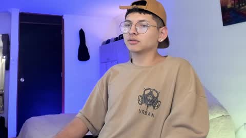 alejo online show from February 4, 1:56 am