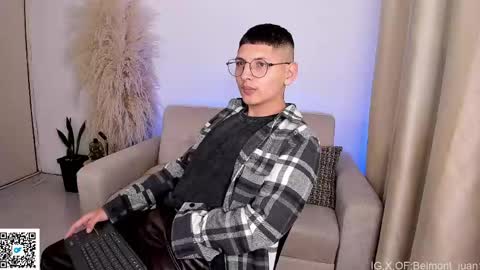 a_lejandro_0_8 online show from April 17, 2:03 am