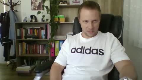 Long distance cumshot online show from February 4, 12:44 pm